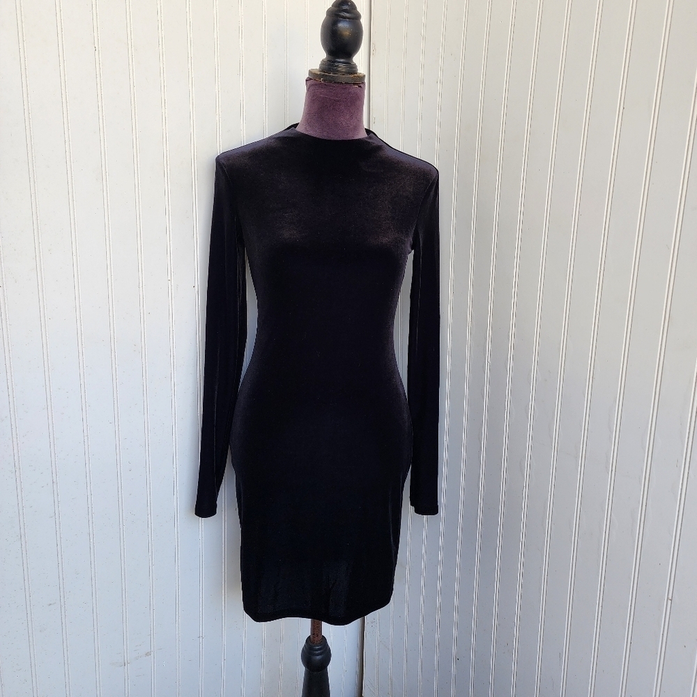 H&M Womens Black Velvet Dress Long Sleeve Stretch  Size Small